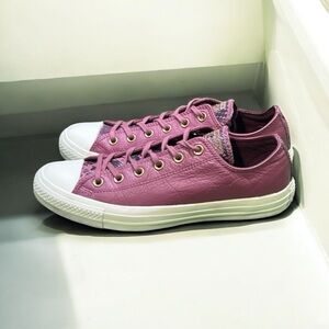 Converse Chuck Taylor All Star OX Wine Ted 56170C Sneaker Shoes Size 10.